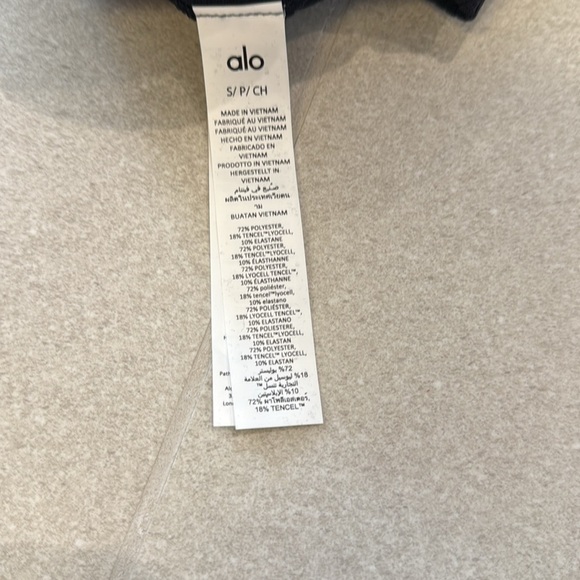 Alo Yoga Wellness Rib Mock Neck Polished Short Sleeve! NWT! - Picture 8 of 8